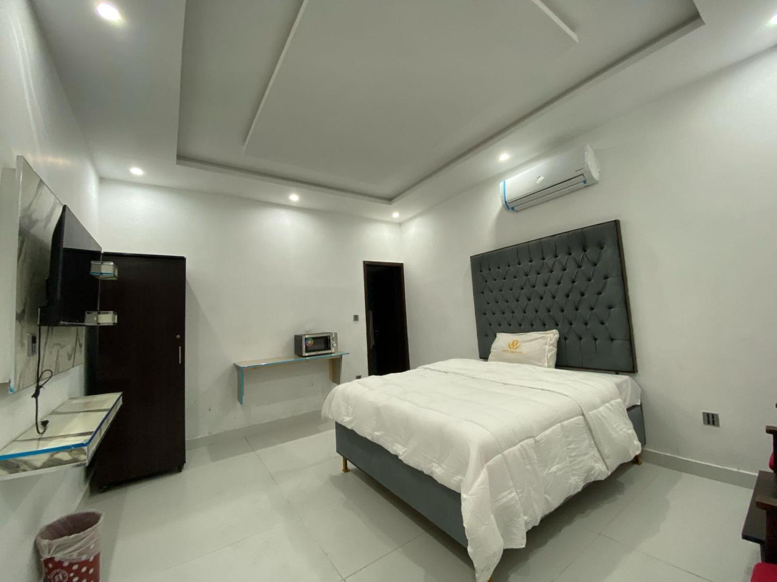 Hotel Tulip Inn, Gulberg Lahore Exteriör bild